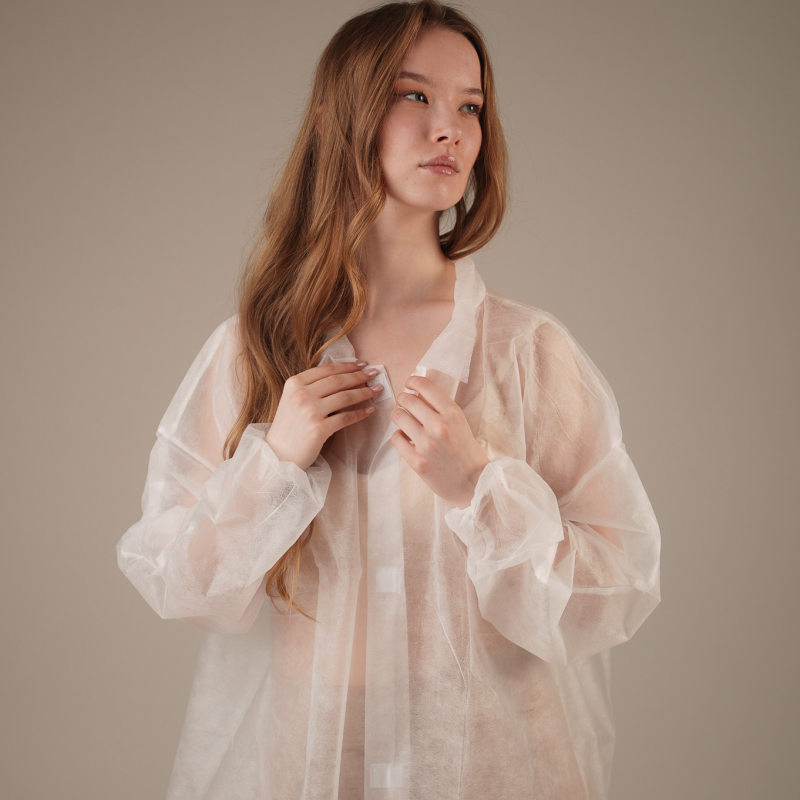 Халат медицинский на ЛИПУЧКАХ, 20 г/м2, XXL (50 шт/кор) (6541, синий) Халат медицинский на ЛИПУЧКАХ, 20 г/м2, XXL (50 шт/кор) (6541, синий)