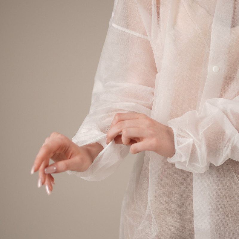 Халат медицинский на КНОПКАХ, 20 г/м2, XL (10 шт/уп; 50 шт/кор) (, белый)