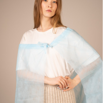 Накидка для пациента на кулиске 160*110 см пл 20 (5 шт/уп, 150 шт/кор) (голубой)