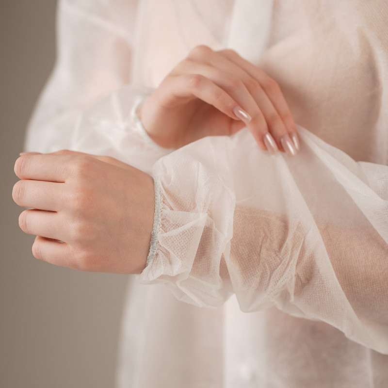 Халат медицинский на КНОПКАХ, 20 г/м2, XXL (10 шт/уп; 50 шт/кор) (, белый)