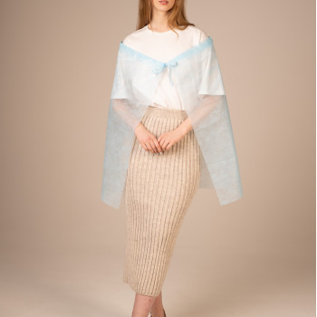 Накидка для пациента на кулиске 110*70 см пл 20 (10 шт/уп, 250 шт/кор) (голубой)