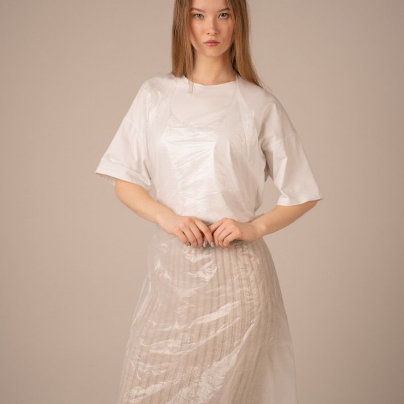 Фартук полиэтил., 78*120 см, 10мкм, ЭКОНОМ. (100 шт/уп, 1500 шт/кор)