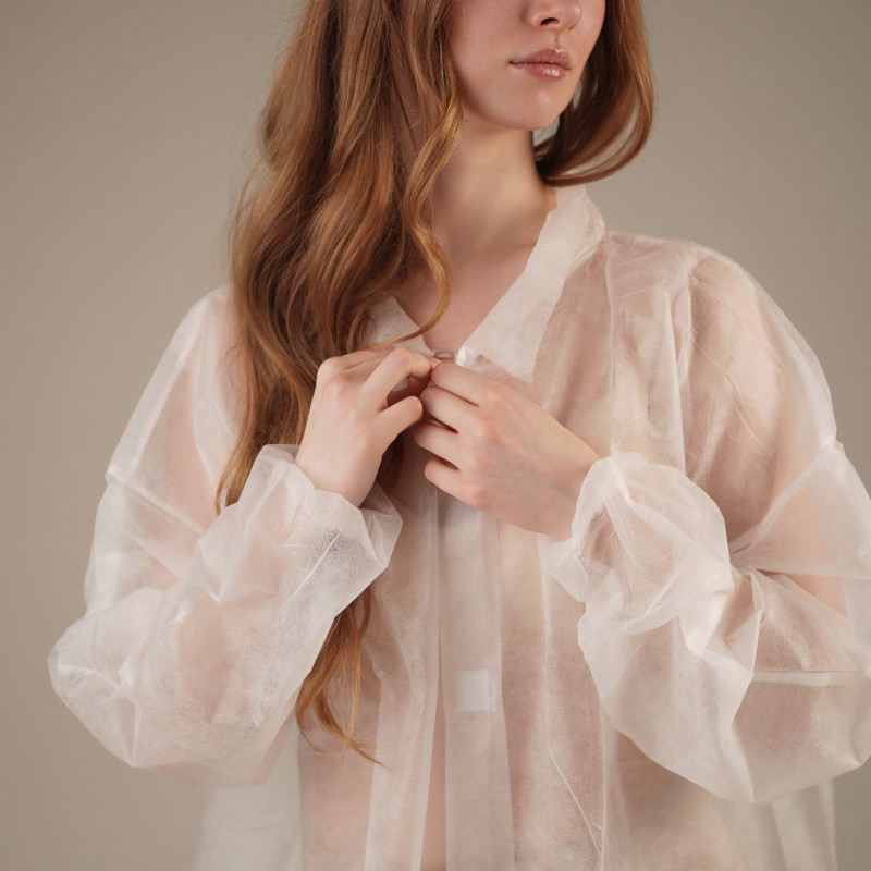 Халат медицинский на ЛИПУЧКАХ, 30 г/м2, XL (50 шт/кор) (, белый)