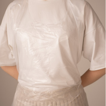 Фартук полиэтил., 78*120 см, 10мкм, ЭКОНОМ. (100 шт/уп, 1500 шт/кор)