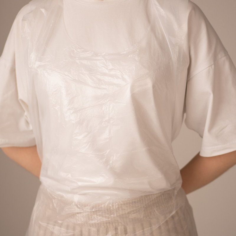 Фартук полиэтил., 78*120 см, 10мкм, ЭКОНОМ. (100 шт/уп, 1500 шт/кор)