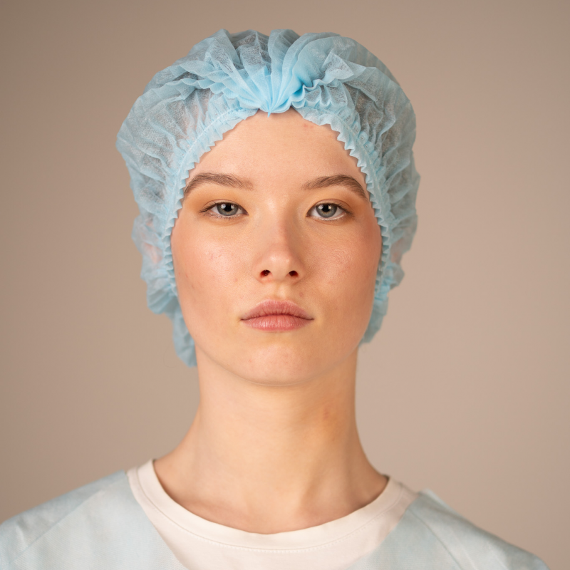 Шапочка-берет Шарлотта, 12г/кв.м 53см двойная резинка (100 шт/уп, 1000 шт/кор) (6712, белый) Шапочка-берет Шарлотта, 12г/кв.м 53см двойная резинка (100 шт/уп, 1000 шт/кор) (6712, белый)