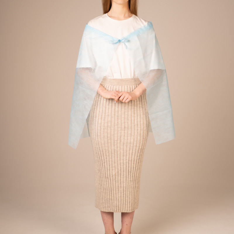 Накидка для пациента на кулиске 110*70 см пл 20 (10 шт/уп, 250 шт/кор) (голубой)